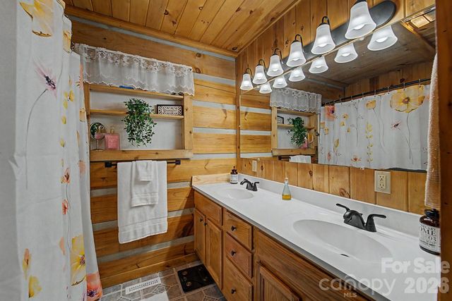538 East Fork Road, Sylva, NC 28779
