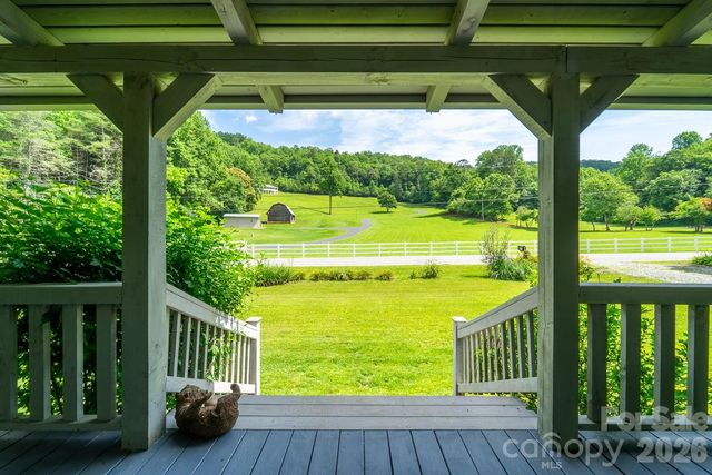 538 East Fork Road, Sylva, NC 28779