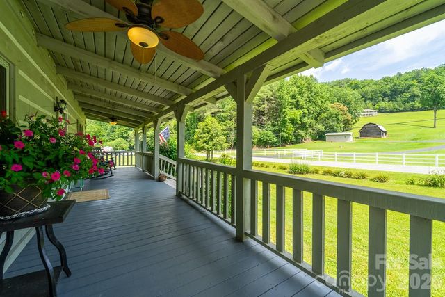 538 East Fork Road, Sylva, NC 28779