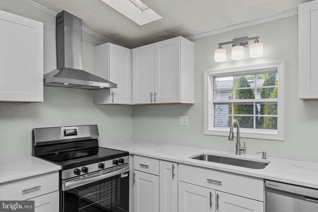 738 ASPEN CIR, Red Hill, PA 18076