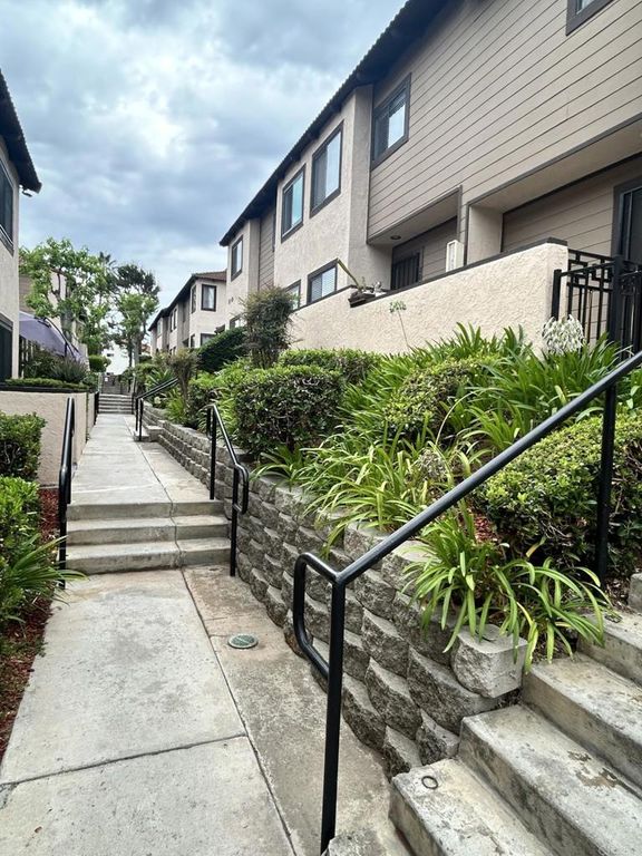 955 Postal Way 27, Vista, CA 92083 — exterior