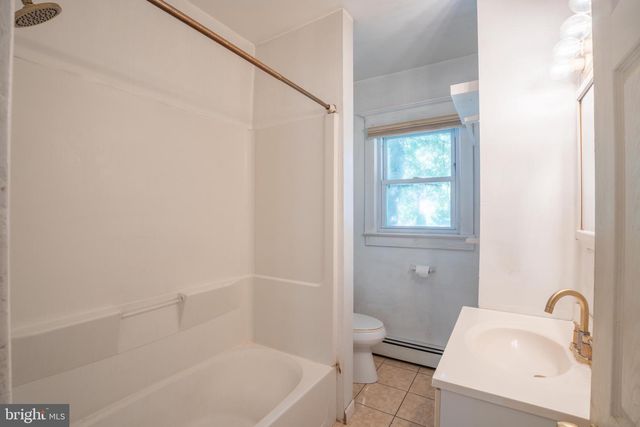213 BERLIN RD N, Lindenwold, NJ 08021