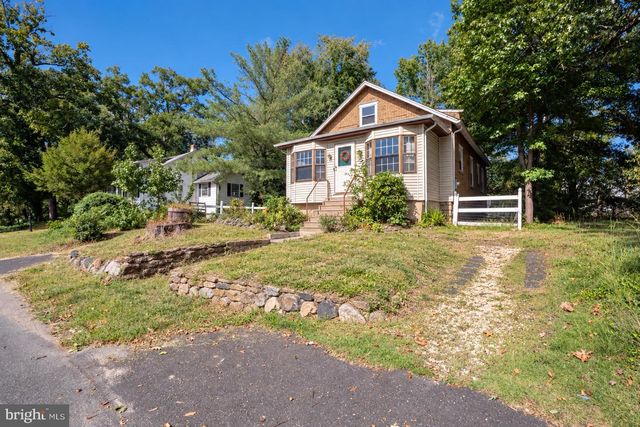213 BERLIN RD N, Lindenwold, NJ 08021