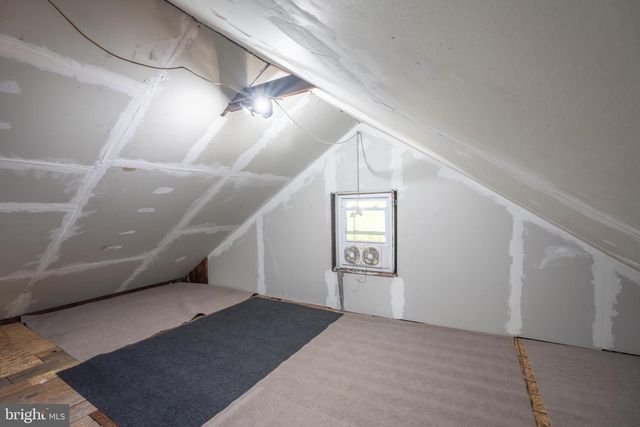 213 BERLIN RD N, Lindenwold, NJ 08021