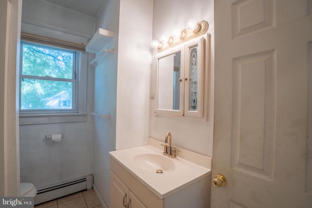 213 BERLIN RD N, Lindenwold, NJ 08021