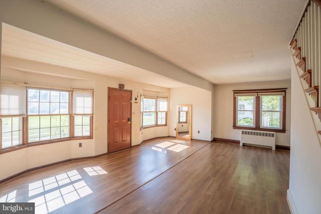 213 BERLIN RD N, Lindenwold, NJ 08021