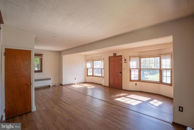 213 BERLIN RD N, Lindenwold, NJ 08021