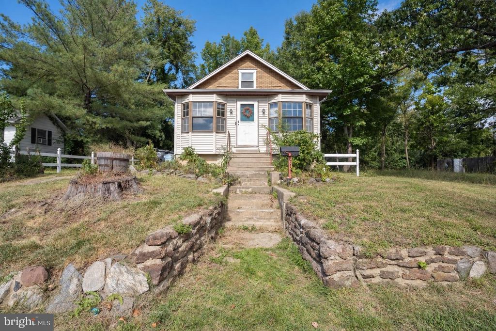 213 BERLIN RD N, Lindenwold, NJ 08021