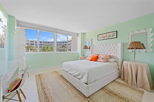 2773 S Ocean Boulevard 209, Palm Beach, FL 33480