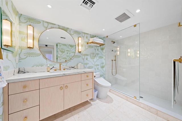2773 S Ocean Boulevard 209, Palm Beach, FL 33480