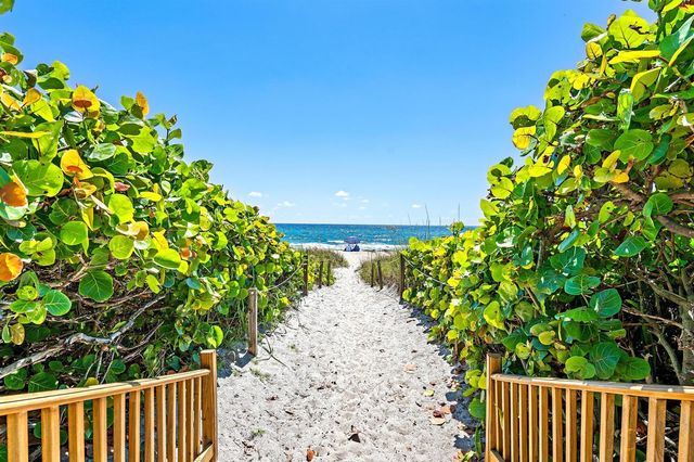 2773 S Ocean Boulevard 209, Palm Beach, FL 33480