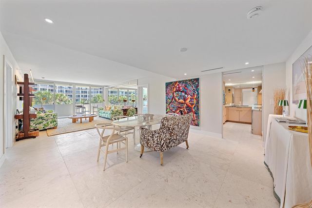 2773 S Ocean Boulevard 209, Palm Beach, FL 33480