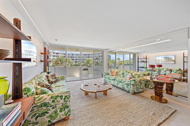 2773 S Ocean Boulevard 209, Palm Beach, FL 33480