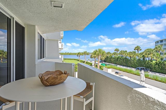 2773 S Ocean Boulevard 209, Palm Beach, FL 33480