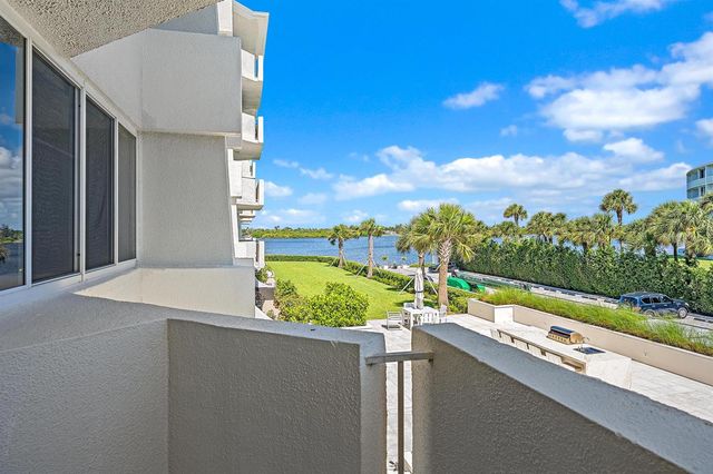 2773 S Ocean Boulevard 209, Palm Beach, FL 33480