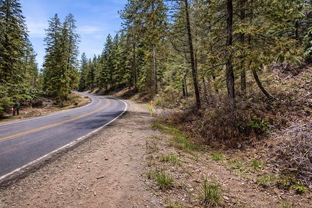 2126 E Leona Dr, Spokane, WA 99208