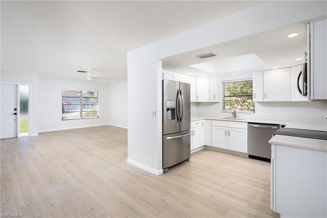 729 103rd AVE N, Naples, FL 34108