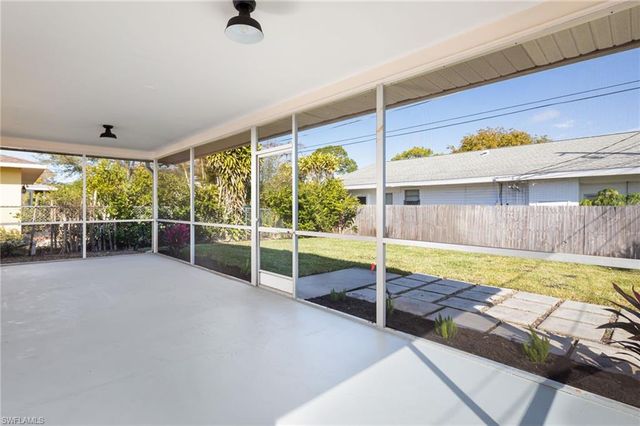 729 103rd AVE N, Naples, FL 34108