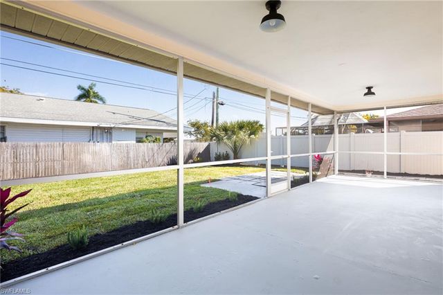 729 103rd AVE N, Naples, FL 34108