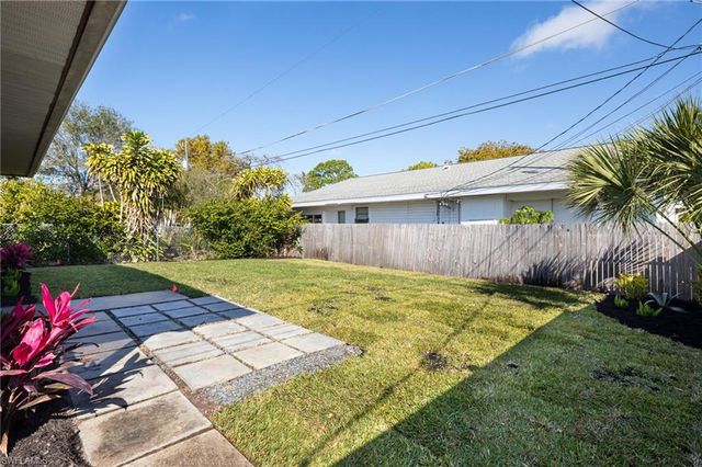 729 103rd AVE N, Naples, FL 34108