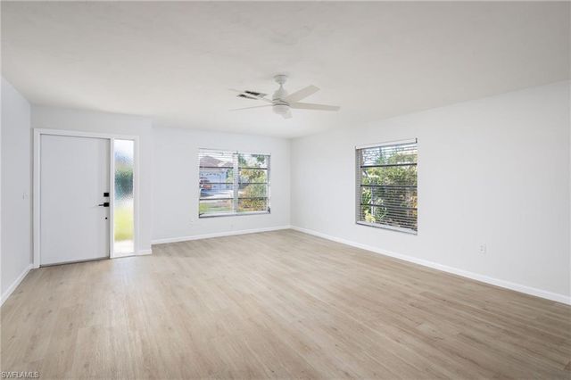 729 103rd AVE N, Naples, FL 34108