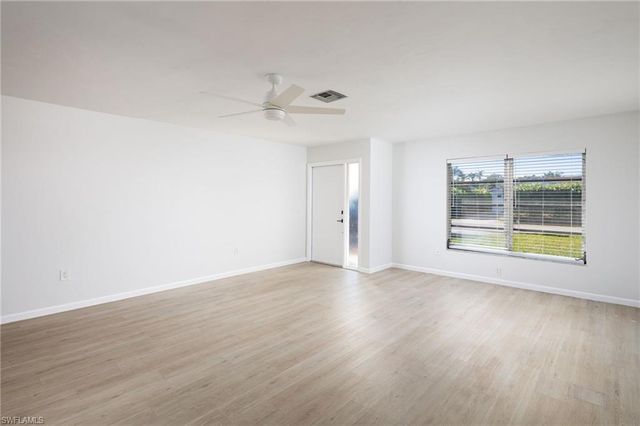 729 103rd AVE N, Naples, FL 34108