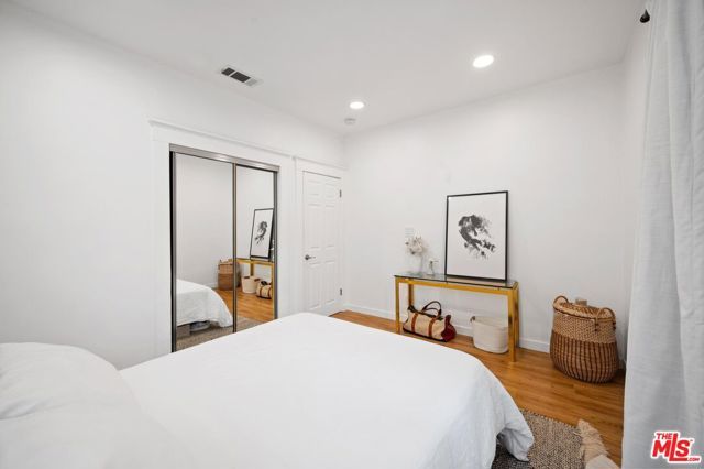 1350 Carlton Drive, Glendale, CA 91205