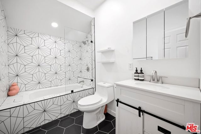 1350 Carlton Drive, Glendale, CA 91205