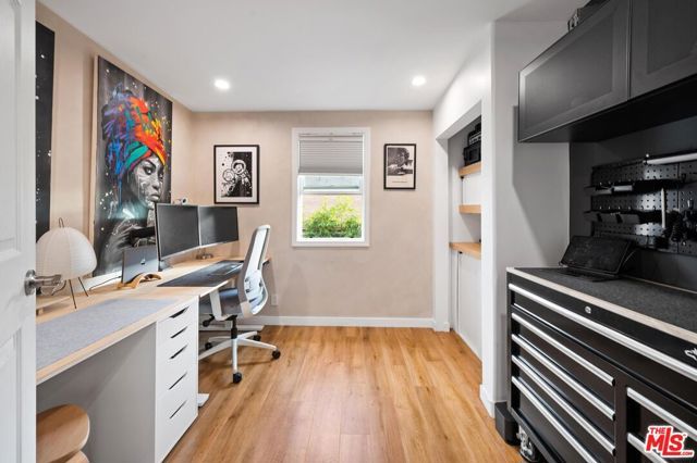 1350 Carlton Drive, Glendale, CA 91205