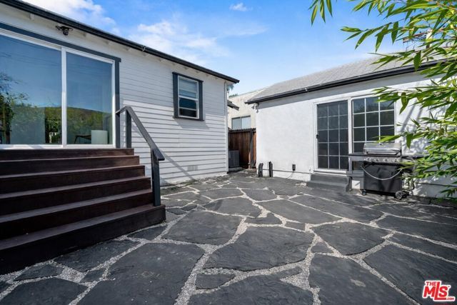 1350 Carlton Drive, Glendale, CA 91205