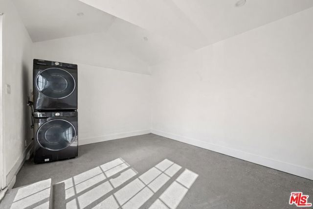 1350 Carlton Drive, Glendale, CA 91205