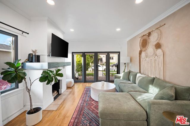 1350 Carlton Drive, Glendale, CA 91205