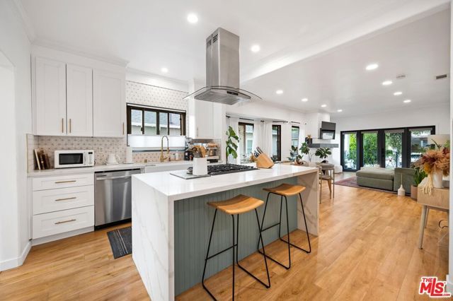 1350 Carlton Drive, Glendale, CA 91205
