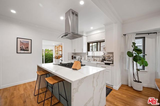 1350 Carlton Drive, Glendale, CA 91205