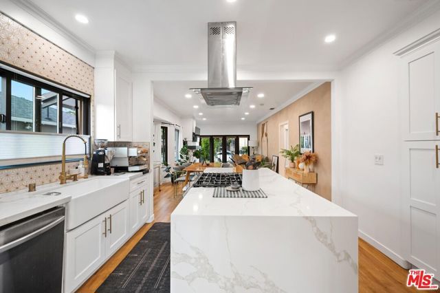 1350 Carlton Drive, Glendale, CA 91205