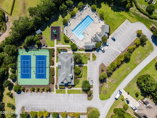 506 W Red Head Circle, Sneads Ferry, NC 28460