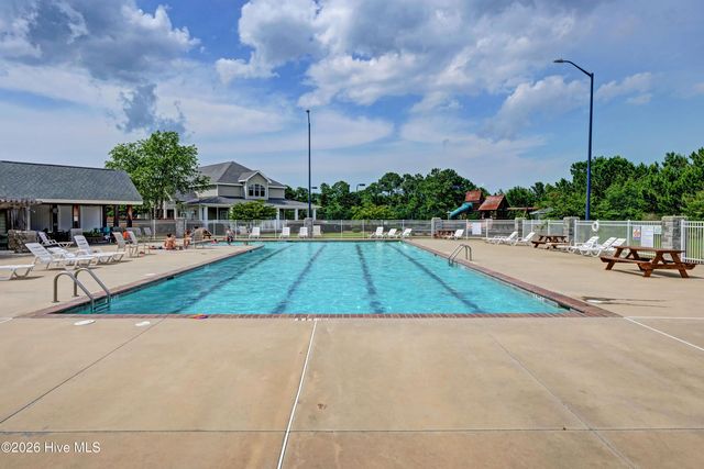 506 W Red Head Circle, Sneads Ferry, NC 28460