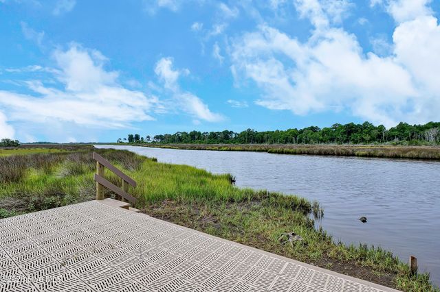 506 W Red Head Circle, Sneads Ferry, NC 28460