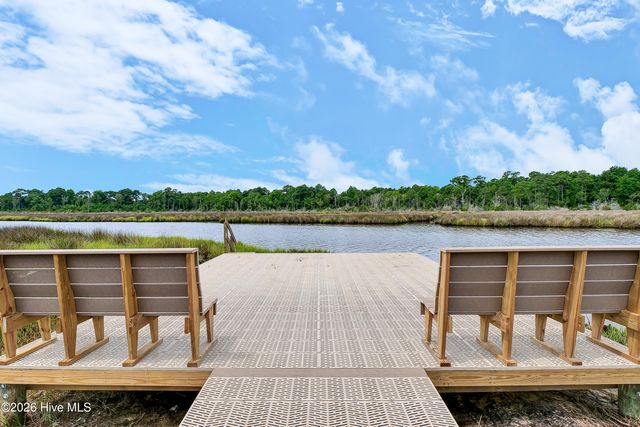 506 W Red Head Circle, Sneads Ferry, NC 28460