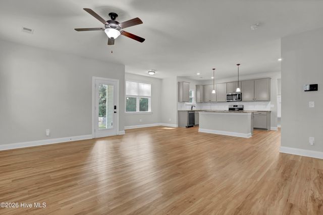 506 W Red Head Circle, Sneads Ferry, NC 28460