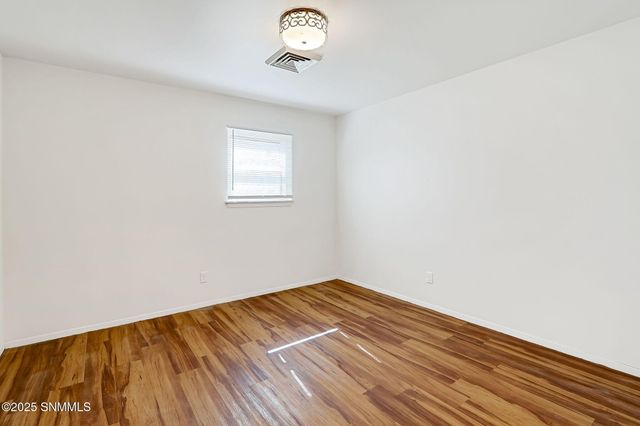 1734 S Fairacres Road, Las Cruces, NM 88005