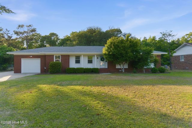 6225 Mallard Drive, Wilmington, NC 28403