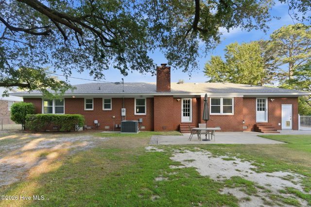 6225 Mallard Drive, Wilmington, NC 28403