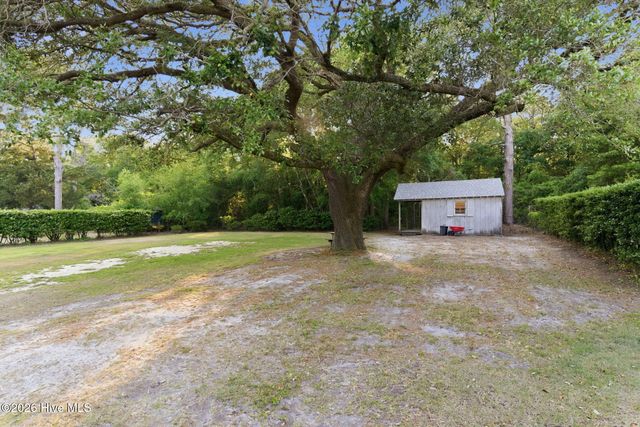 6225 Mallard Drive, Wilmington, NC 28403