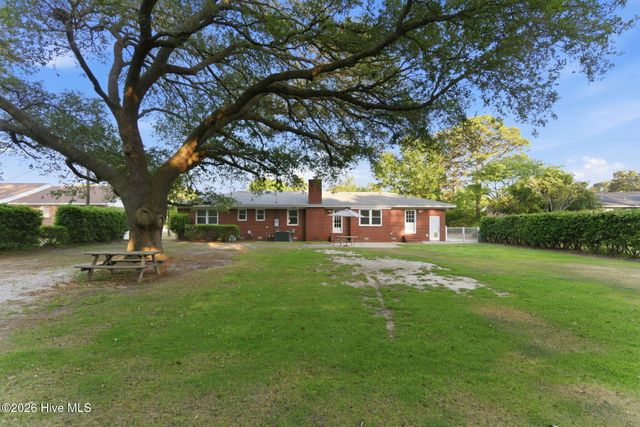 6225 Mallard Drive, Wilmington, NC 28403