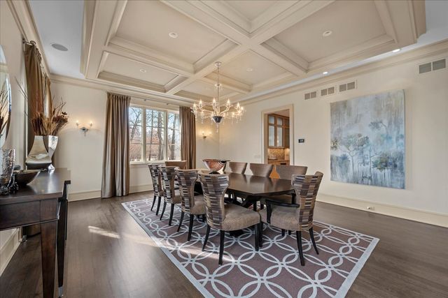 2 Bridlewood Road, Northbrook, IL 60062