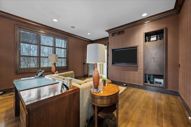 2 Bridlewood Road, Northbrook, IL 60062