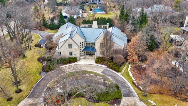 2 Bridlewood Road, Northbrook, IL 60062