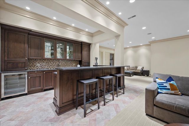 2 Bridlewood Road, Northbrook, IL 60062