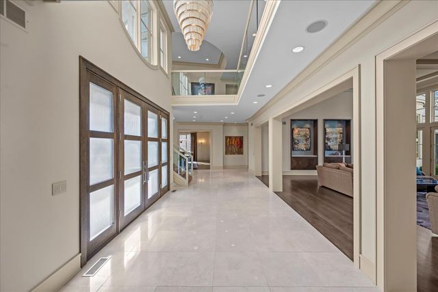 2 Bridlewood Road, Northbrook, IL 60062